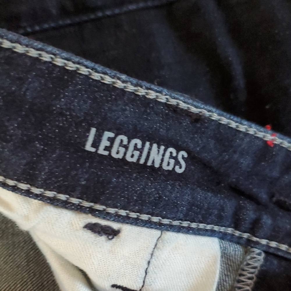 Banana Republic Navy Skinny Jeans - Picture 5 of 6